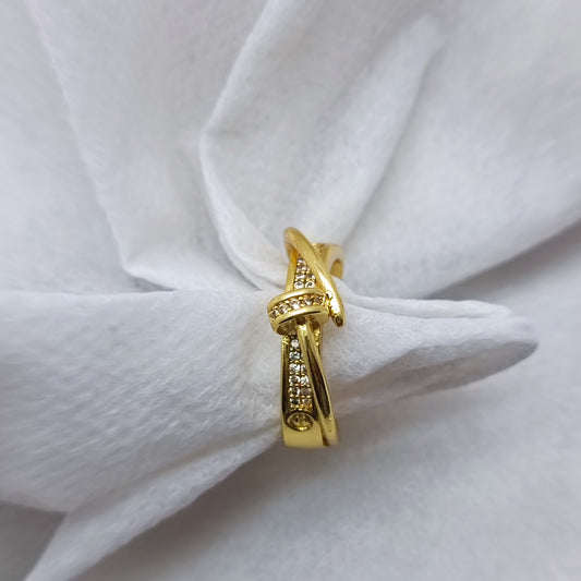 Elegant 18K Gold Plated Statement Ring – Bold Design for Party Wear – UK Fashion/Uk2