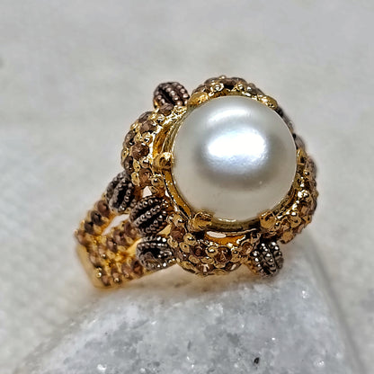 Beautiful pearl ring/095