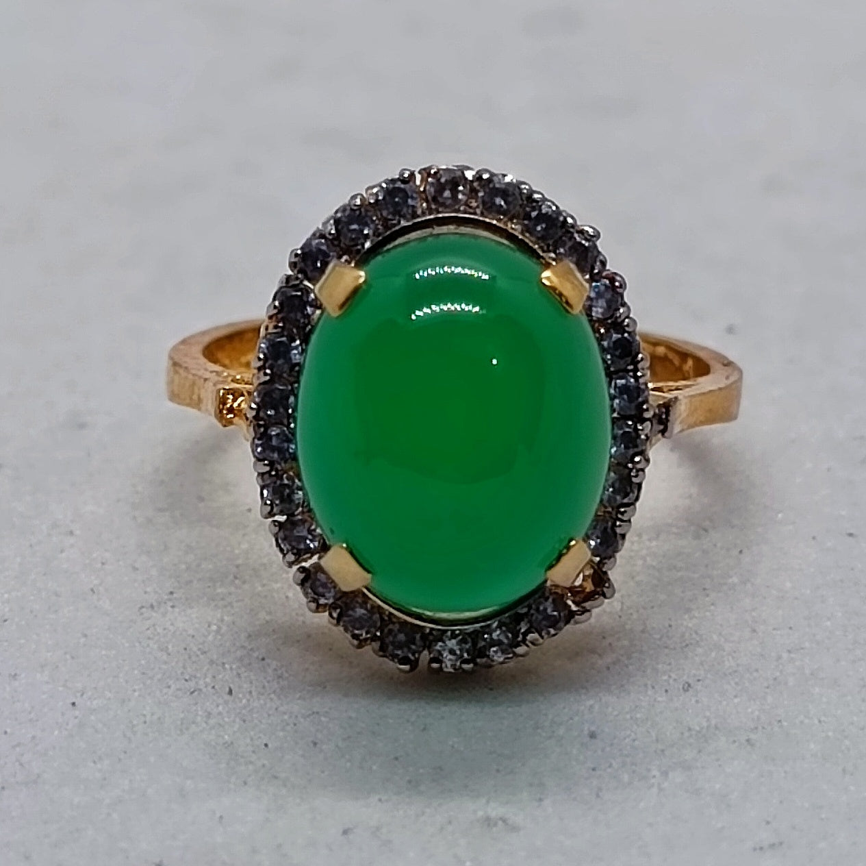 Emrald ring /uk1180e