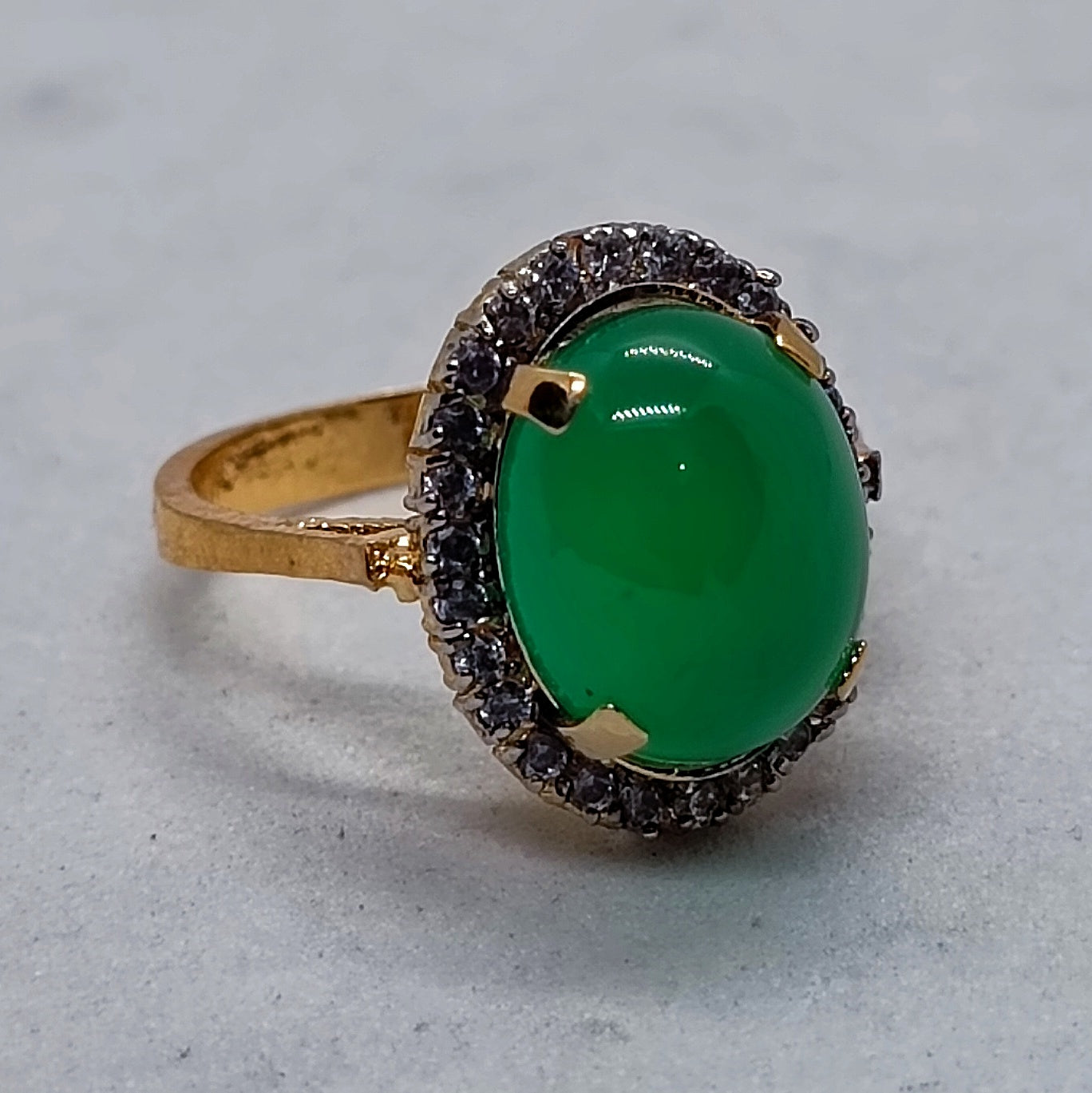 Emrald ring /uk1180e