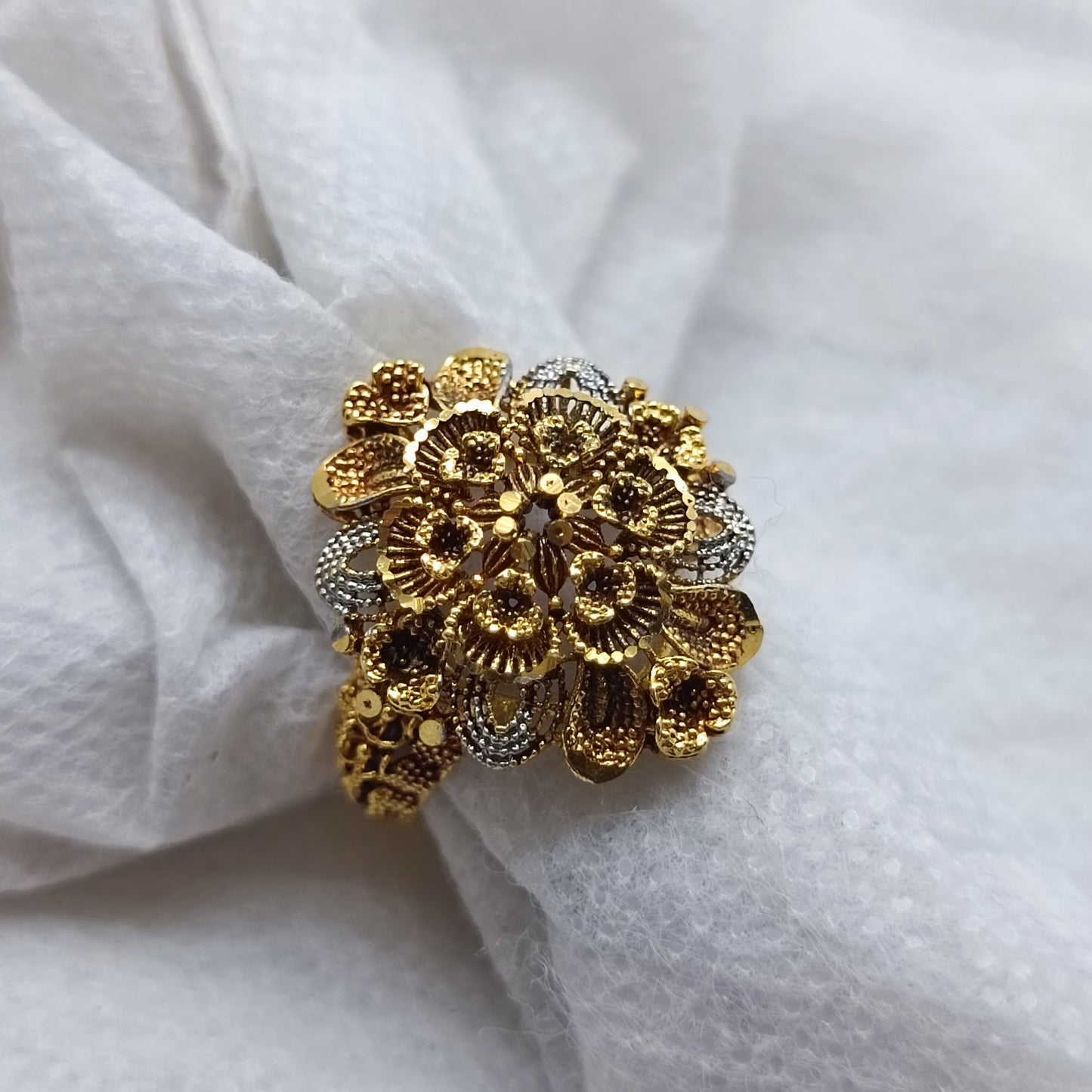 Filigree Flower Ring/Uk19