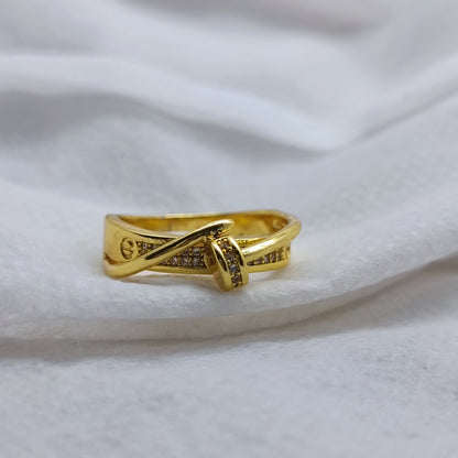 Elegant 18K Gold Plated Statement Ring – Bold Design for Party Wear – UK Fashion/Uk2