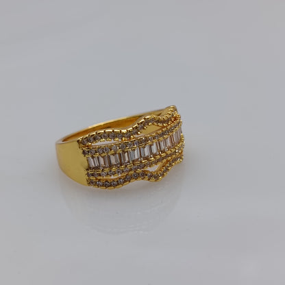 Sparkling Zircon Solitaire Ring/Uk11